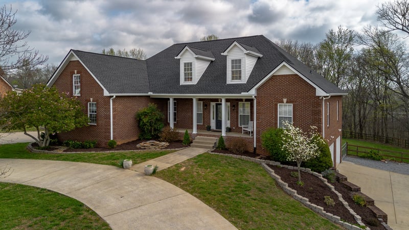 2060 Hickory Dr, Springfield, TN 37172