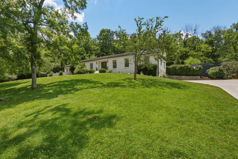 5340 Forest Acres Dr, Nashville, TN 37220