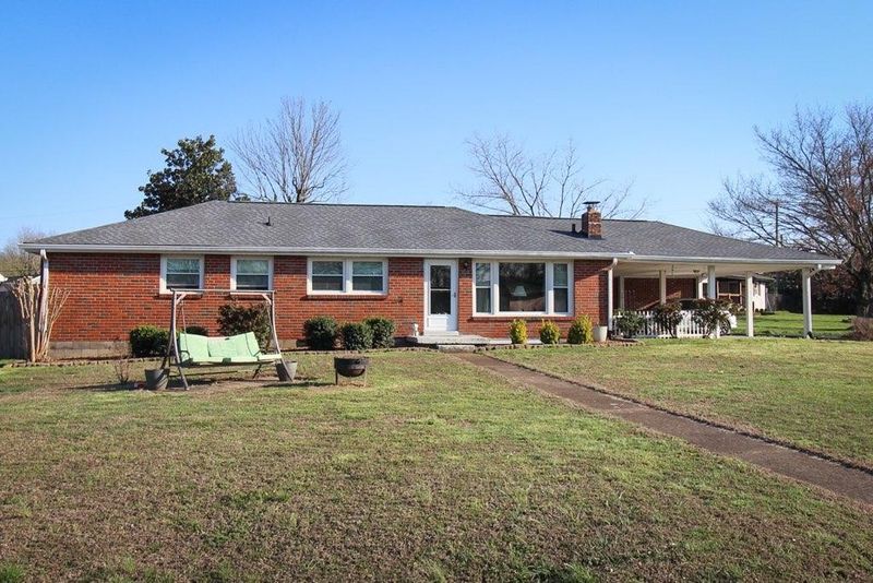 1800 Meadowbrook Dr, Springfield, TN 37172