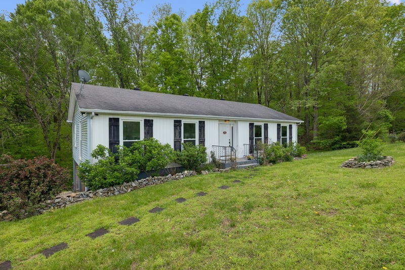 771 Mount Pleasant Rd, Kingston Springs, TN 37082