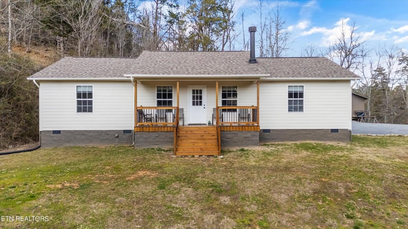 393 Lane Hollow Rd, Sevierville, TN 37876