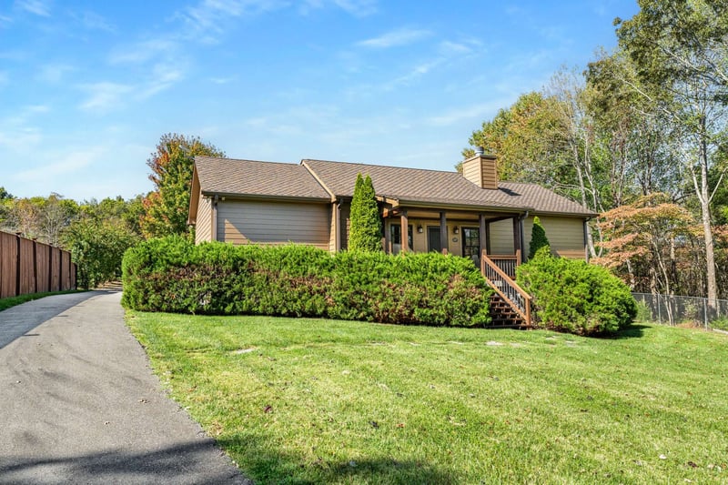 1257 Harris Hollow Rd, Charlotte, TN 37036