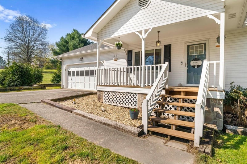 63 Debra Ln, Ringgold, GA 30736