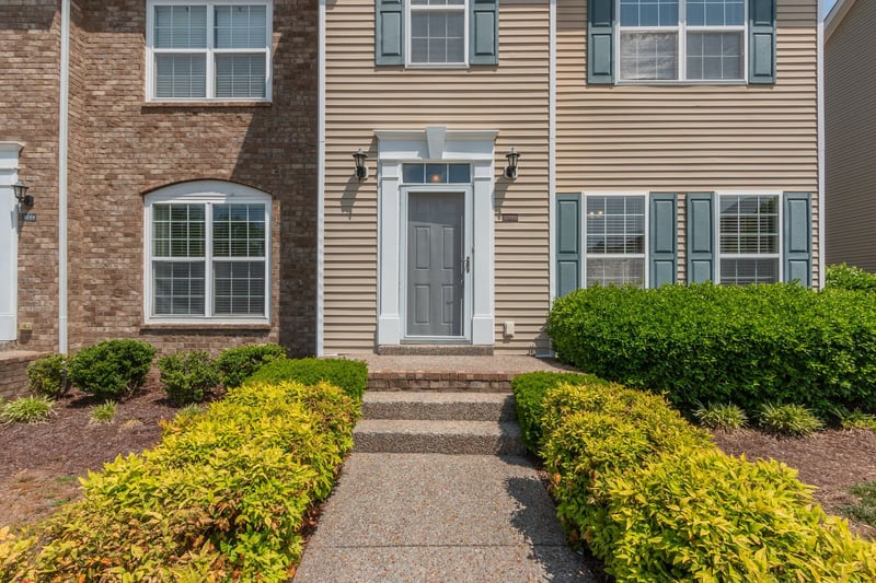 3041 Newport Valley Cir, Thompsons Station, TN 37179