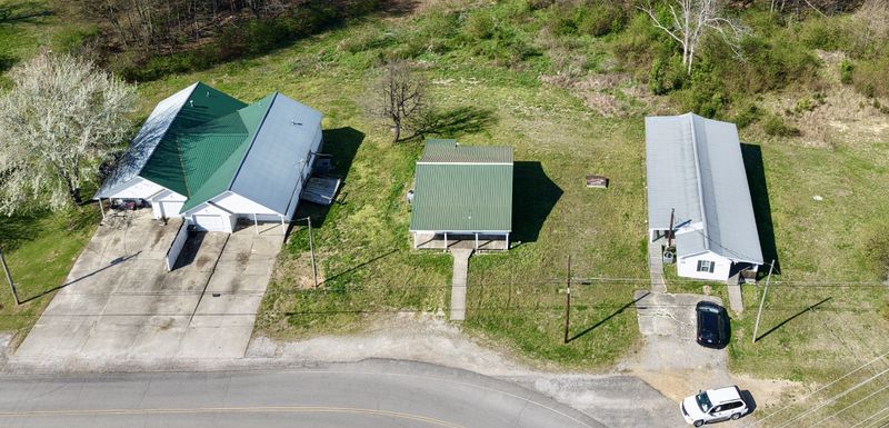 1431 Old Charlotte Rd, White Bluff, TN 37187