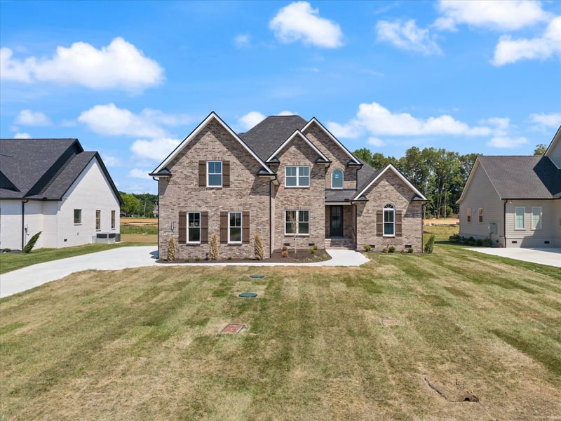 2817 Canfield Dr, Murfreesboro, TN 37128