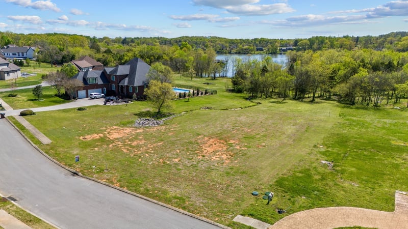 304 Stonebrook Pt, Lebanon, TN 37087