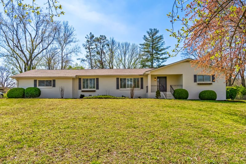 2203 Oakwood Ct, Franklin, TN 37064
