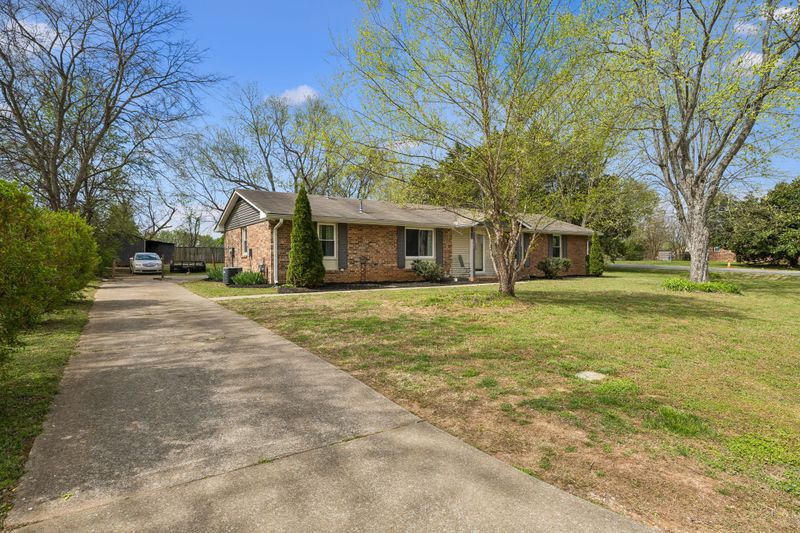 121 Crockett Ct, Smyrna, TN 37167
