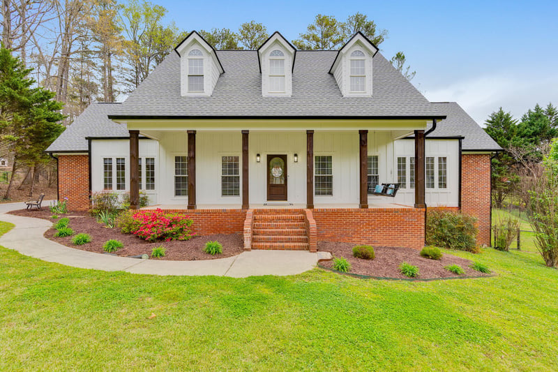 260 E Tennant Cir, Chickamauga, GA 30707