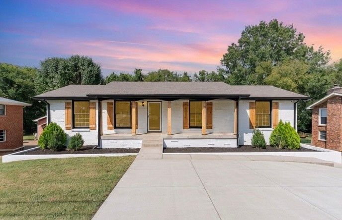 2722 Mossdale Dr, Nashville, TN 37217