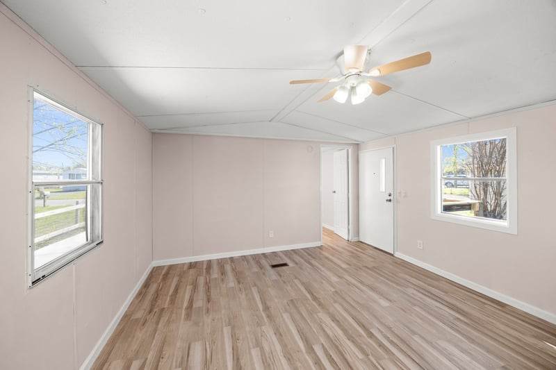 223 Hurricane Cir, La Vergne, TN 37086