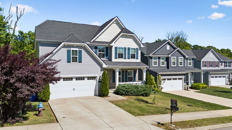 3404 Woodcrest Ct, Columbia, TN 38401