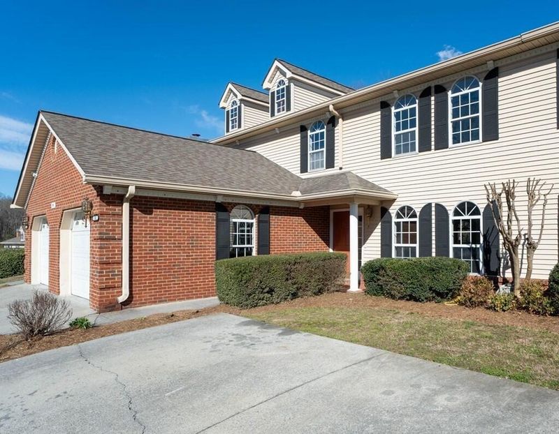1702 Chestnut Oak Dr #83, Dalton, GA 30721