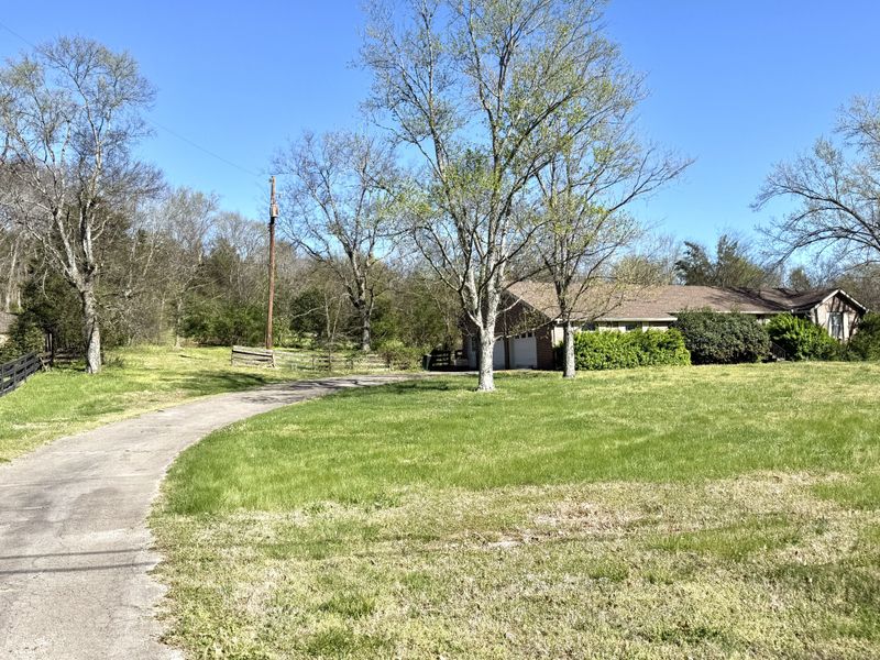 1016 Waller Rd, Brentwood, TN 37027