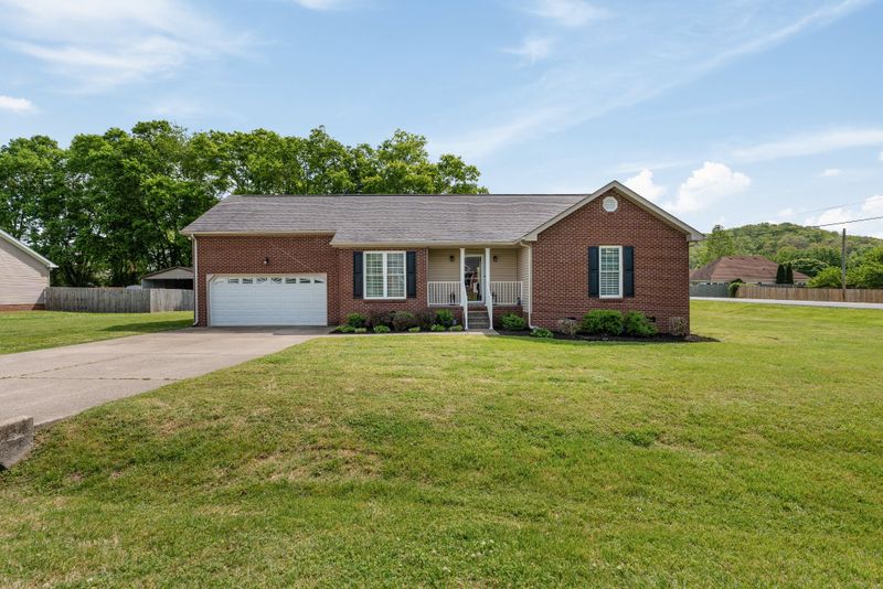 663 Bluff View Dr, Pegram, TN 37143
