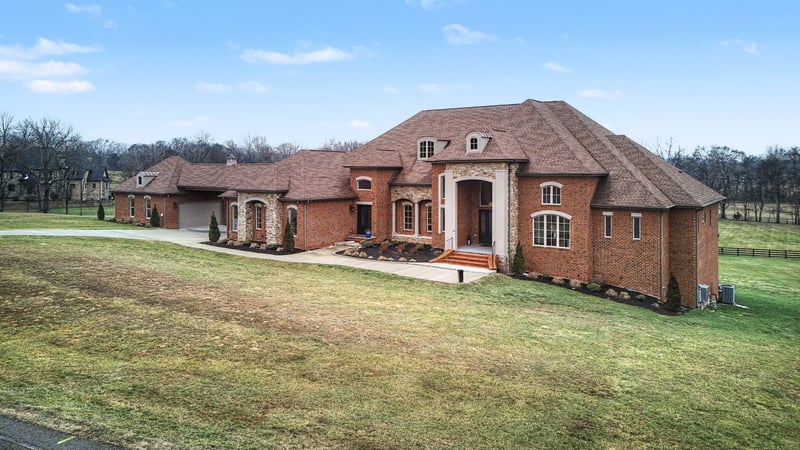 7100 Marsh Hawk Ct, Arrington, TN 37014
