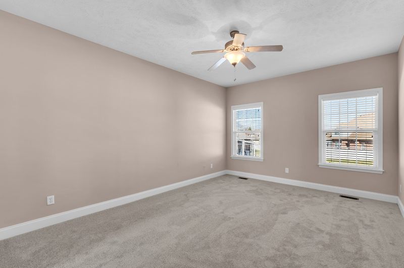 1300 Bantry Dr, Smyrna, TN 37167