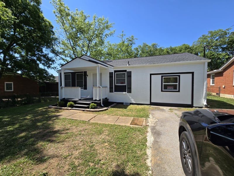 3289 Hinkle Dr, Nashville, TN 37218