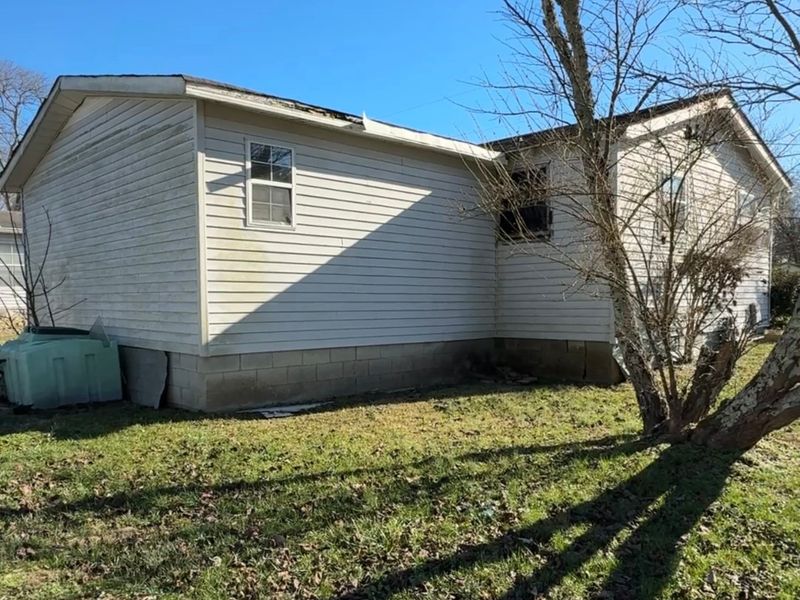 698 Demoss St, Gallatin, TN 37066