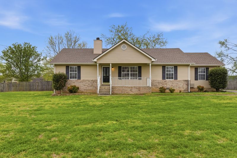 750 Walnut Ridge Dr, La Vergne, TN 37086