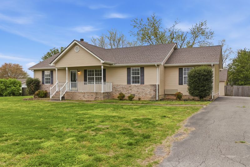 750 Walnut Ridge Dr, La Vergne, TN 37086