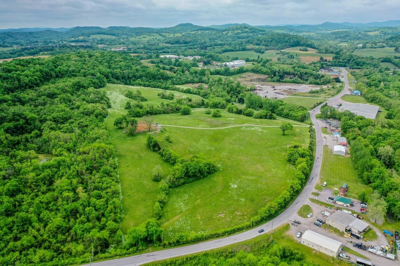 226 Jmz Dr, Gordonsville, TN 38563