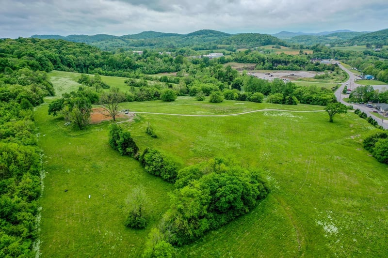 226 Jmz Dr, Gordonsville, TN 38563