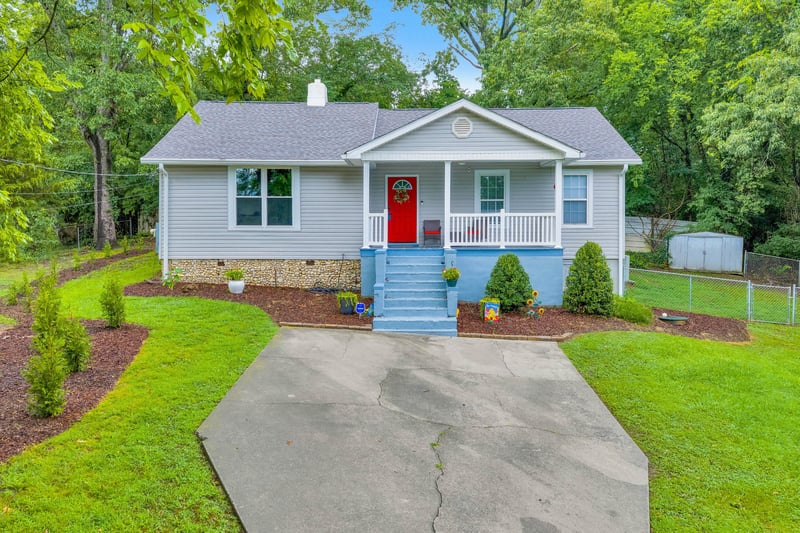 223 Ivy St, Rossville, GA 30741