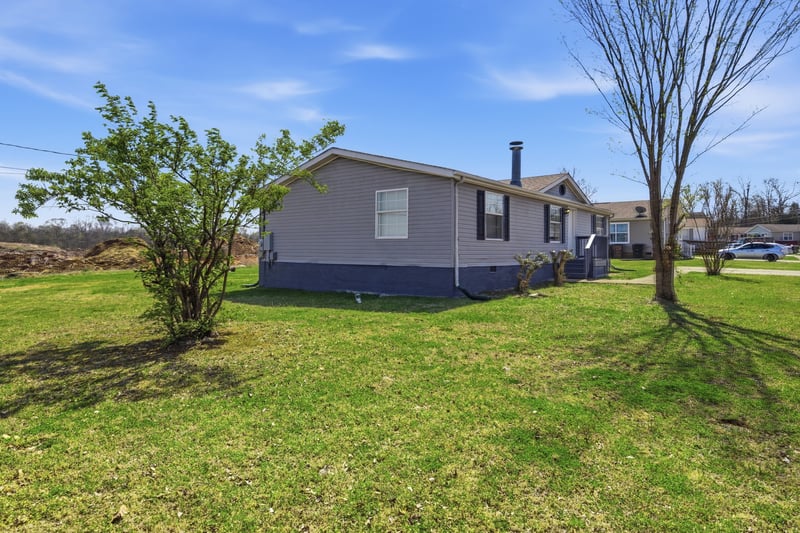 201 Oceanfront Cir S, Antioch, TN 37013