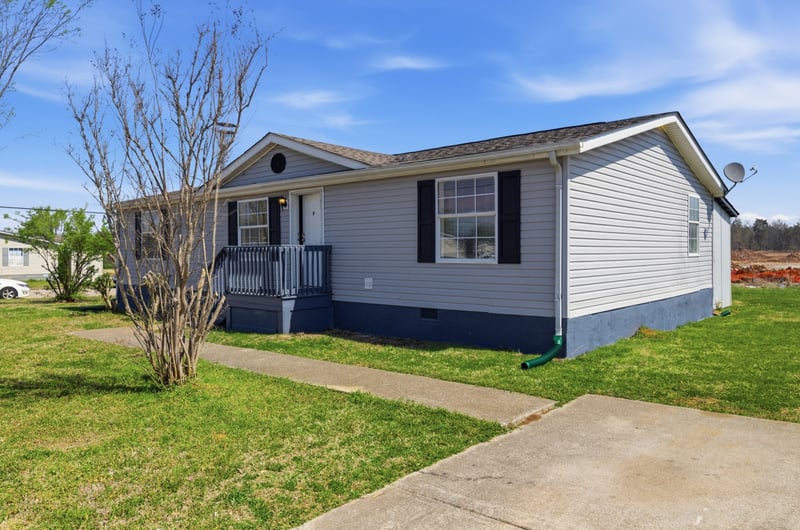 201 Oceanfront Cir S, Antioch, TN 37013