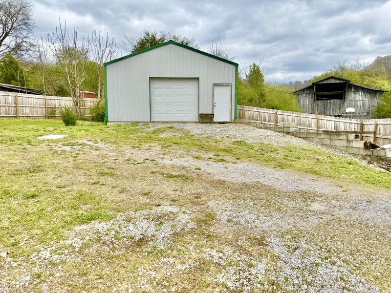 54 Horseshoe Bend Ln, Elmwood, TN 38560