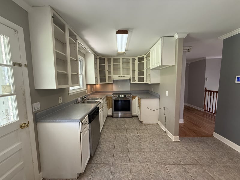 1004 Red Oak Dr, Greenbrier, TN 37073
