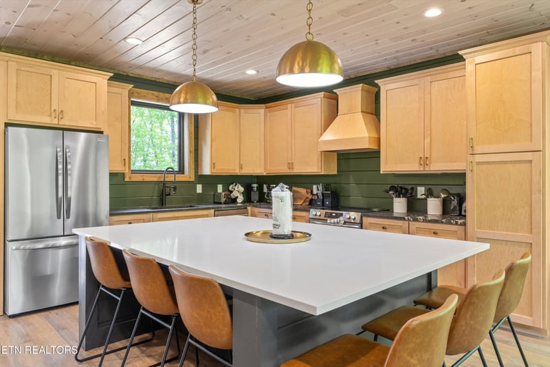 906 Saddle Creek Way, Sevierville, TN 37862