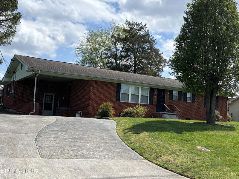 308 Tracer Ln, Knoxville, TN 37924