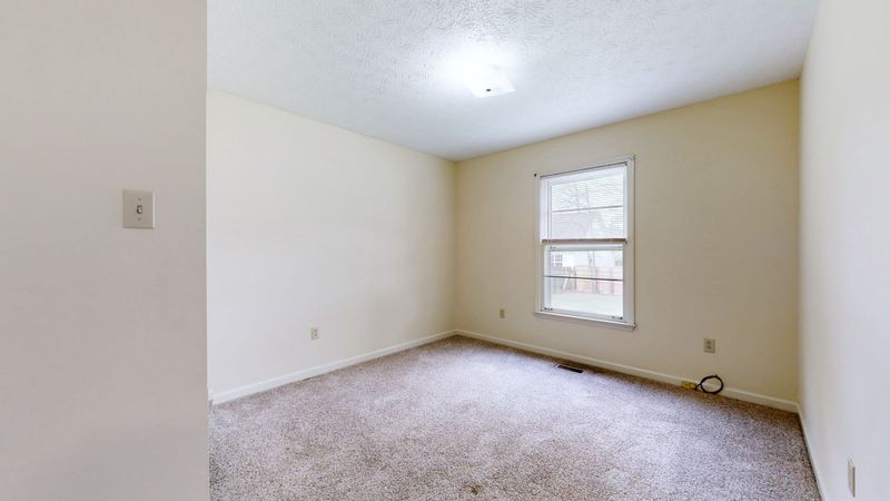 1819 Battleground Dr, Murfreesboro, TN 37129