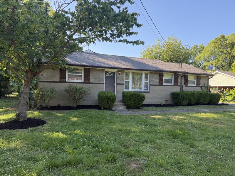 340 Foxglove Dr, Nashville, TN 37211
