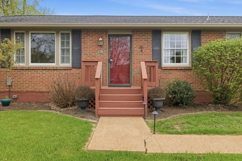 114 Shadow Ln, Hendersonville, TN 37075