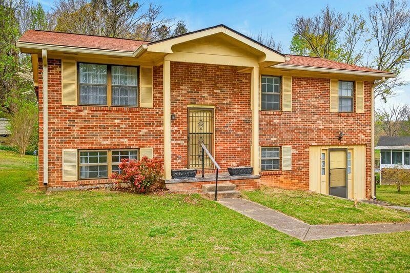 630 Hurtt Rd, Chickamauga, GA 30707