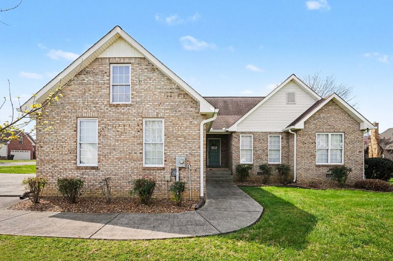 161 Fieldstone Ln, Springfield, TN 37172