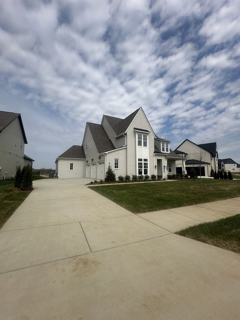 7520 Sutcliff Dr, College Grove, TN 37046