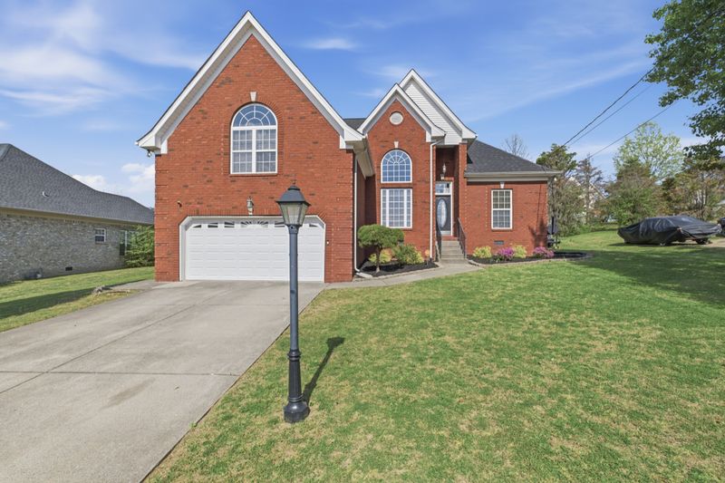 608 Windtree Ps, Mount Juliet, TN 37122