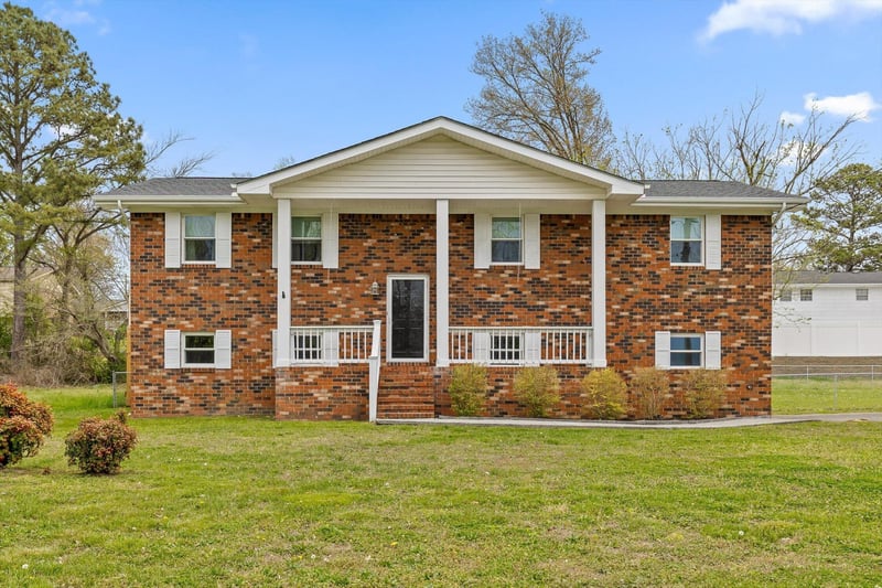 215 Battlewood Dr, Fort Oglethorpe, GA 30742