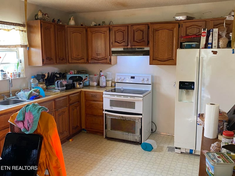 8212 Tina Ln, Knoxville, TN 37920