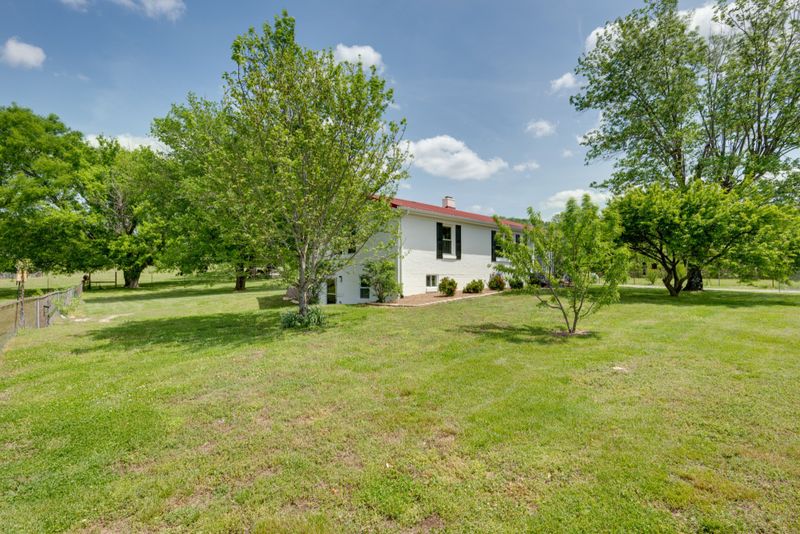 1588 New Highway 7, Columbia, TN 38401