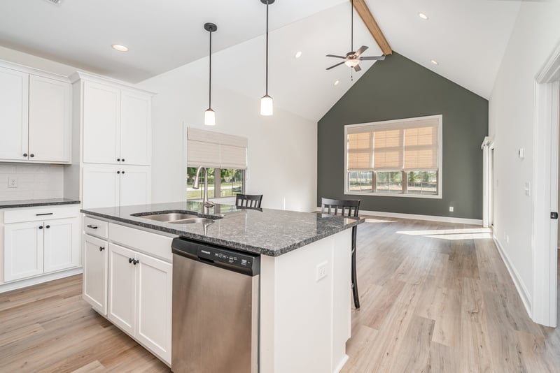 412 W Foxrun, Springfield, TN 37172