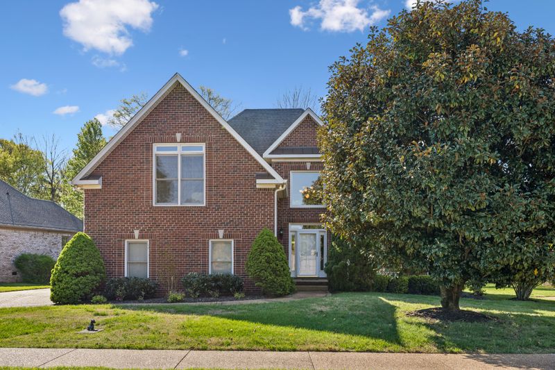 1120 Seven Points Ps, Hermitage, TN 37076