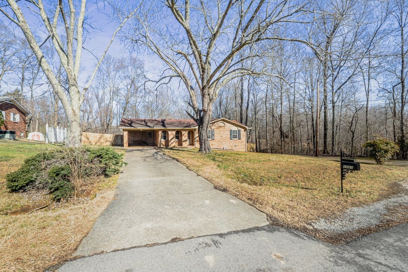 2267 Lambert Dr, Westmoreland, TN 37186