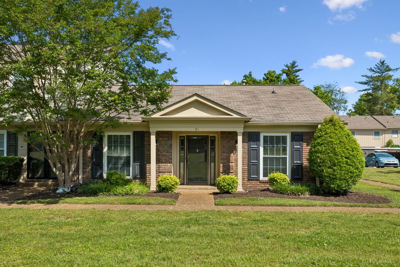 8207 Sawyer Brown Rd #E1, Nashville, TN 37221