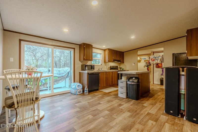 3954 Skyline Dr, Knoxville, TN 37914